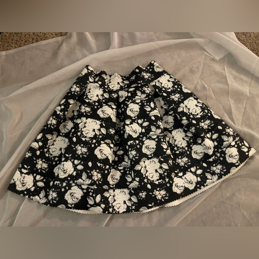 Women’s Floral Skirt - M